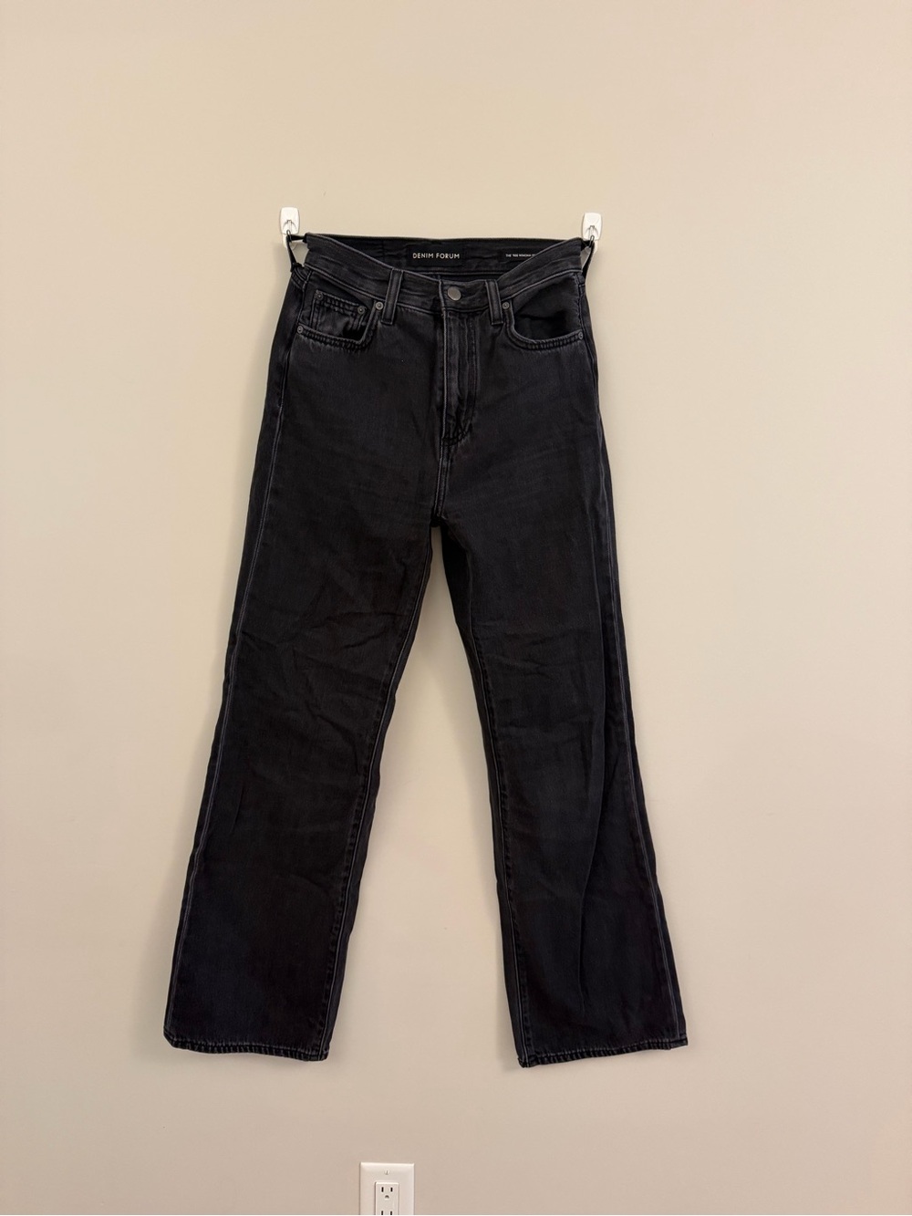 Denim Forum Men’s Black Relaxed Jeans